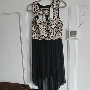 Soprano Black and Cream High Low Dress